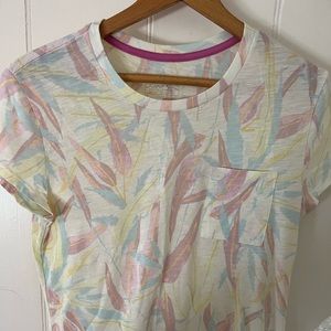 Patagonia multi color womens tee shirt